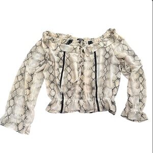 🟠 XOXO Cream and Black Snake Print Blouse Size Medium